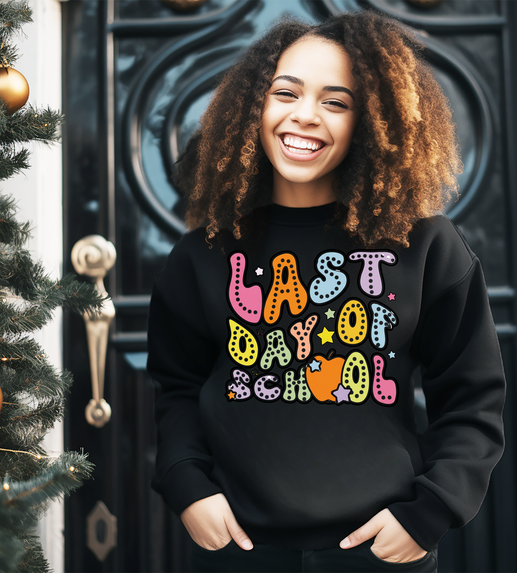 Last Day of School Retro Graphic T-Shirt – Fun Teacher & Student Summer Break Tee
