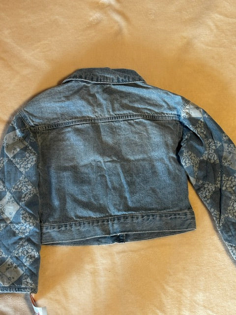 Cat & Jack Girls’ Quilted-Sleeve Denim Jacket – Light Wash